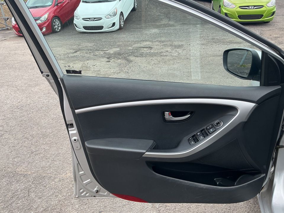 Hyundai Elantra GT 2014 - Image 19